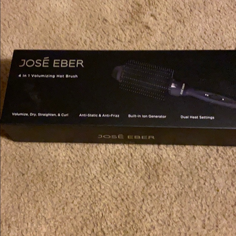 Jose Eber 4 in 1 Volumizing Hot Brush